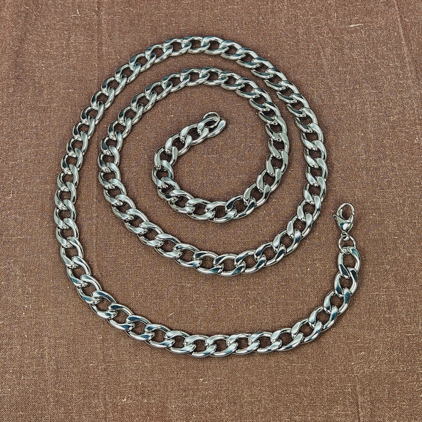 9.5mm Solid Stainless Steel Curb Chain 30"